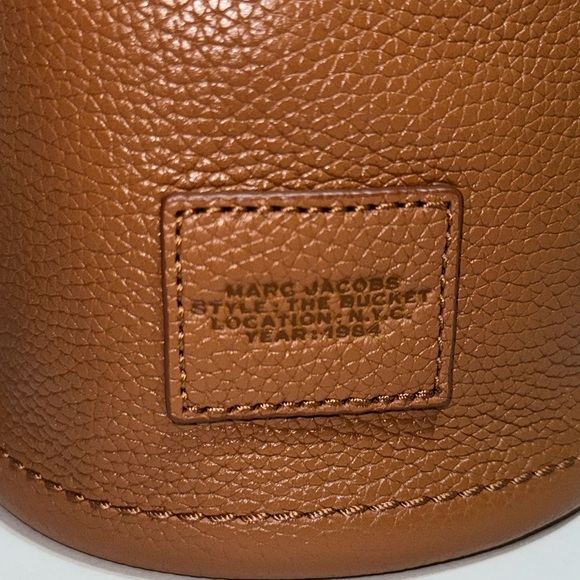 Marc Jacobs “Argan Oil” Bucket Bag - Picture 5 of 13